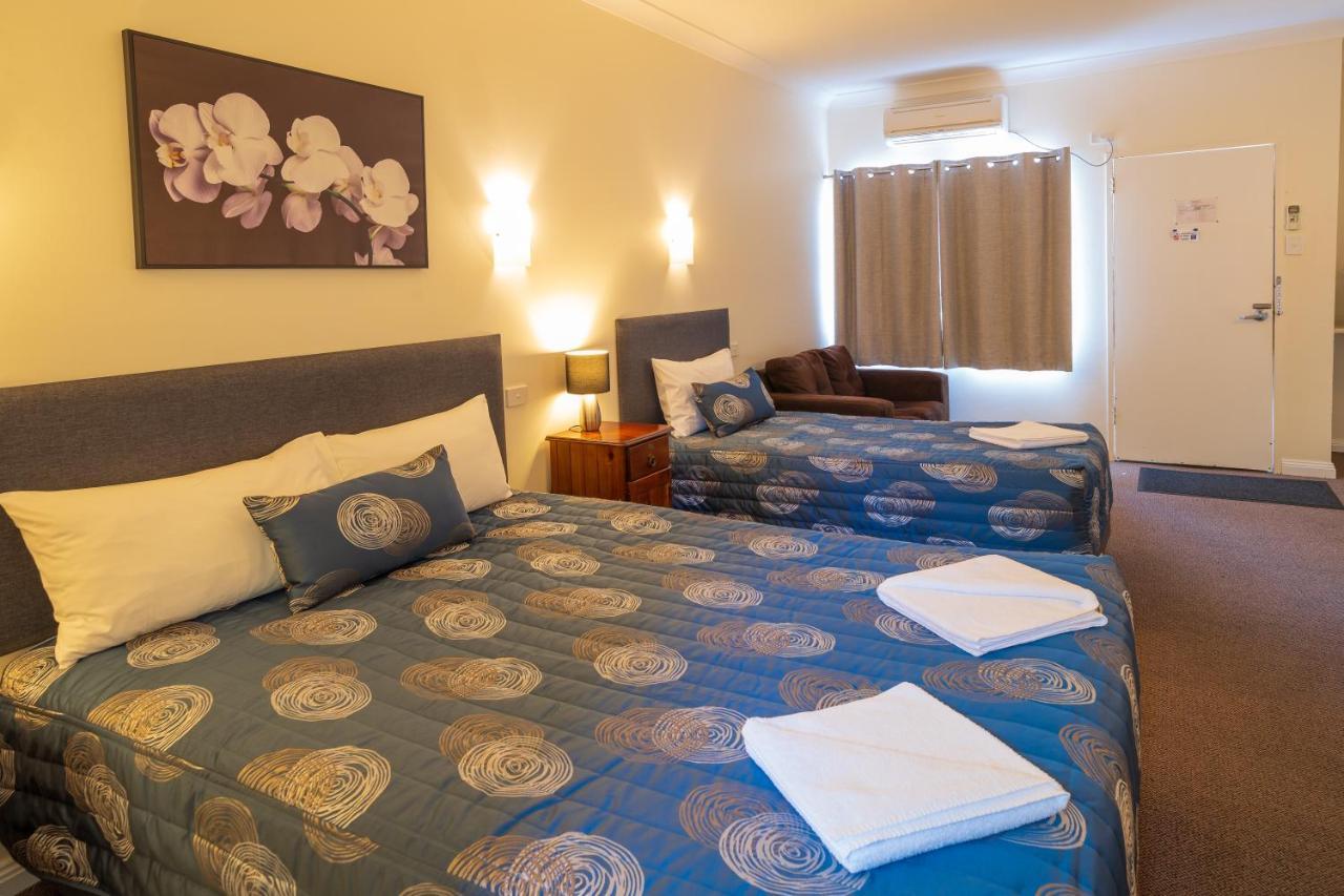Castle Motel Касълмейн Екстериор снимка